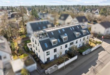 RARITÄT: Traumhafte 5,5 Zi. DG-Maisonette Wohnung mit Neubaufeeling in ruhiger Lage in Trudering