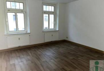 4-Raum-Wohnung mit Balkon im 1. OG auf der Ricarda-Huch-Straße 17 zu vermieten!