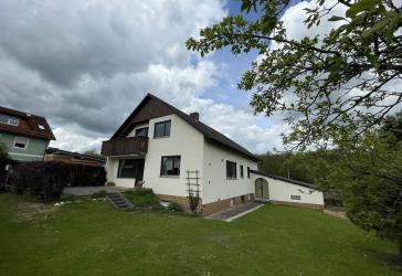 Einfamilienhaus in ruhiger Lage mit Terrasse und Balkon!