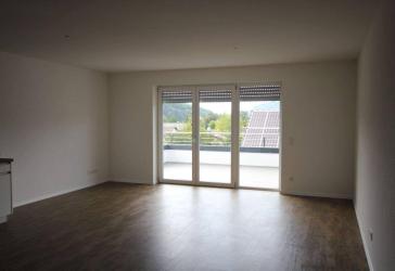 3 Zimmer Wohnung mit grossem Balkon