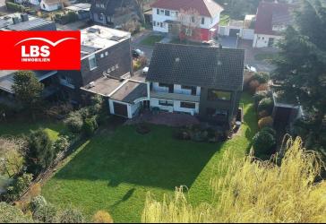 Zweifamilienhaus mit großem Grundstück I Mülheim-Saarn