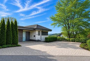Exclusiver, großzügiger Bungalow der Extra-Klasse.