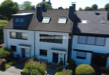 Wohnhaus in Düsseldorf - Hubbelrath - mit sonnigem Prachtgarten