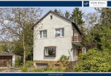 Familienzeit im sonnigen Einfamilienhaus mit großem Balkon und Garten