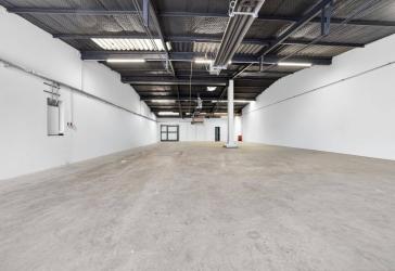 Neu + Gewerbeimmobilie + Hallenanmietung 241 m2 + Industriegebiet Saarlouis + perfekte Autobahnanbindung