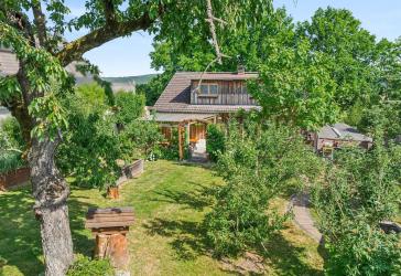 Familienhaus mit Praxis in TOP-Lage und traumhaftem Garten