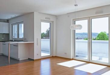 Schweich: Modernes Penthouse mit sonniger Dachterrasse und zwei Tiefgaragenstellplätzen