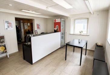 Voll vermietetes Mehrfamilienhaus mit Gewerbe | 38.400 € Jahreskaltmiete