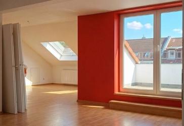 ATLAS IMMOBILIEN : Atemberaubende Dachgeschosswohnung mit Dachterrasse in der Iderhoffstr. 1 in Erfurt