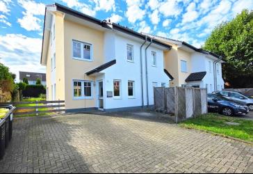 Vorschaubild Reihenendhaus