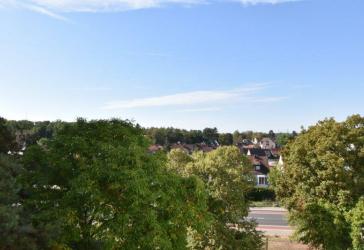 Helle, freie 3-Zi-Whg mit Balkon, fertig zum Einzug, provisionsfrei!
