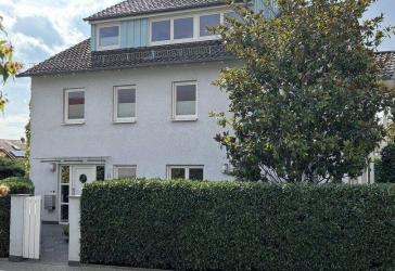 Helles, freistehendes Einfamilienhaus mit großem Garten in Bad Nauheim - Nieder-Mörlen
