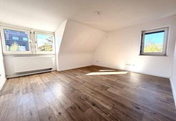 Viel Raum für Familie oder Investment - leere 4 Zimmer-Wohnung +++ PROVISIONSFREI +++