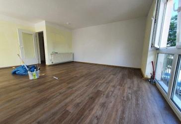 charmante helle 2-Zimmer ETW mit Tiefgaragenstellplatz und Dachbodenkammer