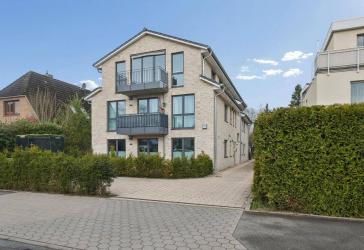 Neuwertige 3 - Zimmer - Balkonwohnung mit erstklassiger Ausstattung in Top - Lage von Meiendorf