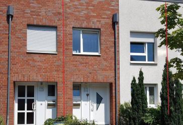 Schönes, ruhig gelegenes Reihenmittelhaus (Energiekl. B), 4 Zi, 2 Bäder, Garage, 200m zur U-Bahn
