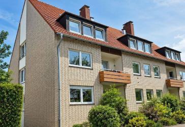 ***Erdgeschosswohnung mit 6 Zimmern auf zwei Ebenen mit eigenem Gartenbereich***