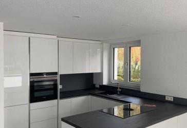 Moderne 3 1/2-Zimmer-Hochparterre-Wohnung mit Balkon und EBK in Bietigheim-Bissingen
