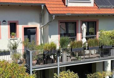 Alte Hofreite, neues Lebensgefühl! Wunderschöne, moderne 3 Zimmer Maisonettewohnung.