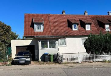 Idyllisches Wohnen in Herrenberg - Doppelhaushälfte mit viel Platz