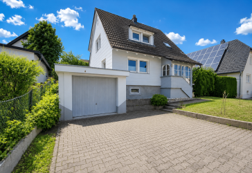 Ein Zuhause mit Garten, Weitblick und Perspektive