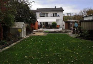 Zweifamilienhaus /großzügiges Einfamilienhaus