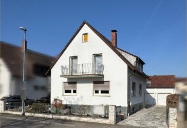 Novo.Immo | Gepflegtes Zweifamilienhaus in Schifferstadt mit Garten und Pool