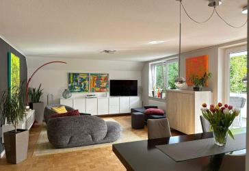 schöne 4-Zimmer-Wohnung mit großem Balkon und Garage in Bochum-Linden