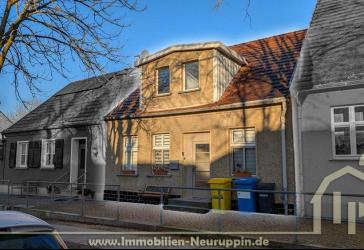 Rheinsberger Stadteinfamilienhaus (vermietet) fast am See.