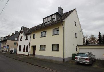 Großes 3-Familienhaus 350 m² Wohnfläche Wintergarten 830 m² Grundstück erzielbare Miete 44.000 EUR +NK