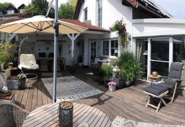 Traumhaus mit riesiger Terrasse, Top-Ausstattung & Panorama-Ausblick in Ortenberg-Eckartsborn