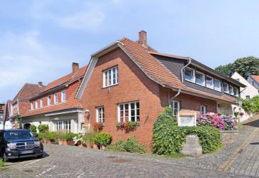 Hennekens Hof – Ein Stück Bad Bentheimer Geschichte sucht neue Eigentümer - Großes Anwesen. Große Möglichkeiten. Ein Hof mit Geschichte.