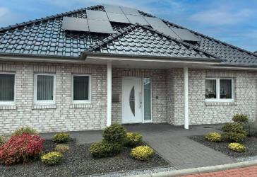 Repräsentativer Walmdachbungalow mit Wintergarten und Garage in erstklassiger Wohnlage an der Hase!