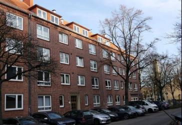 Ein Mehrfamilienhaus mit zwei Eingängen in hervorragender Lage in 22081 Hamburg-Barmbek-Süd