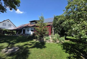 Gepflegtes Ein- bis Zweifamilienhaus in traumhafter Randlage von Karlshuld mit Weitblick!