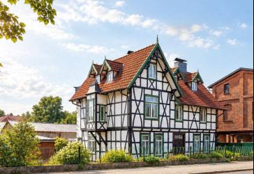 Denkmalgeschützte Villa mit Konzept für 5 Ferienwohnungen