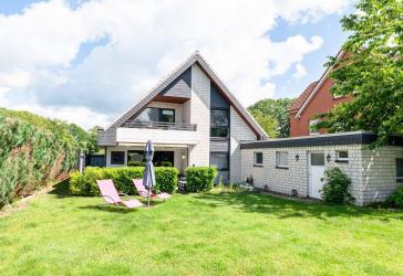 Familienfreundliches Haus mit Garten, Loggia und Garage