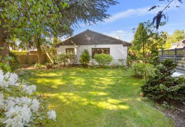 Bungalow in rückwärtiger Lage - ideal für Singles, Paare oder eine kleine Familie