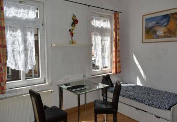 RENDITESTARK MIT FAKTOR 13,4! Mehrfamilienhaus in City-Lage von Eisenach