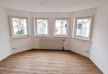 Großzügige 4-Zimmer Wohnung, 105m², Garten und Balkon