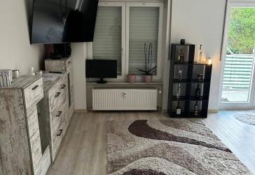 Moderne, großzügige 1-Zimmer-Wohnung mit Balkon, Kellerraum, neuer Küche & Doppelparker - ohne Provision