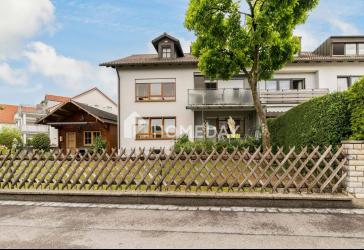 Gepflegtes Mehrfamilienhaus mit 3 modernisierten WE und attraktiven Mieteinnahmen