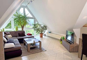Sehr schöne 3 Zimmer-Dachgeschoss-Wohnung mit Terrasse und Stellplätzen in Bad Oeynhausen - Werste