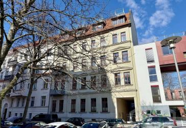 **Flexible Wohnlösung: zwei Wohnungen einzeln oder als großzügige Einheit - tw. vermietet**