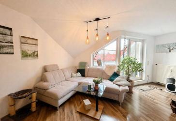 Charmante Dachgeschosswohnung mit Wohlfühlcharakter - 2 Zimmer in Schwabach