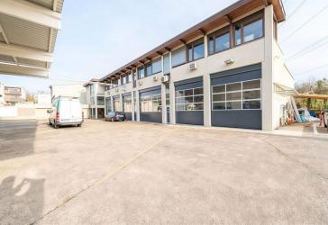 Attraktives Investment im Raum Stuttgart: Wohn- und Gewerbeobjekt mit langfristigen Mietverträgen