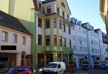 Ruhe, mitten in der Stadt mit Balkon