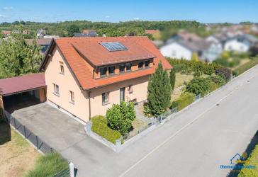Gartentraum in Burglengenfeld: Gepflegtes Wohnhaus mit Zweifamilien-Potenzial und großem Garten!
