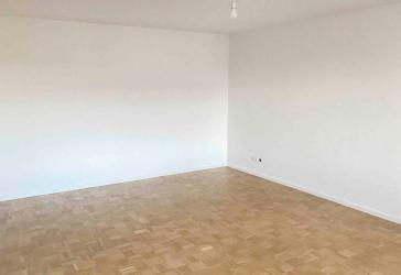 Modern ausgestattete 4-Zimmer-Wohnung mit Südbalkon und Weitblick