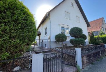 Gepflegtes 1-2 Fam.-Wohnhaus mit großem Garten für Eigennutzer in Muggensturm!